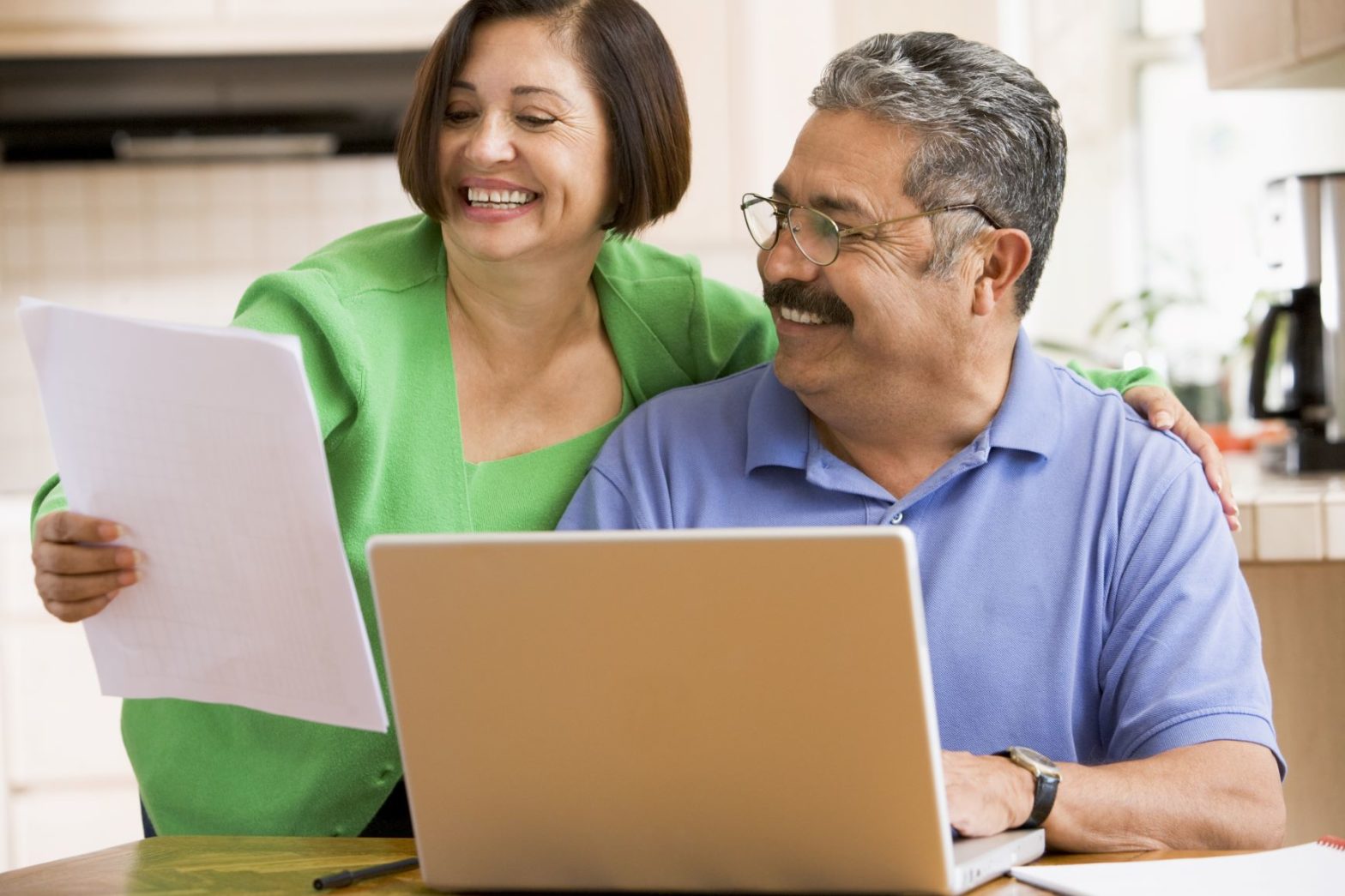 couple looking at weekly schedule